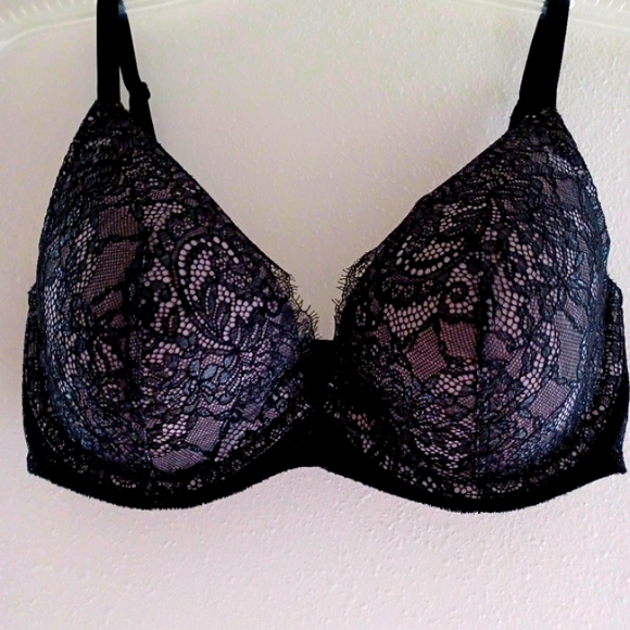 Victoria's Secret Very Sexy Lightly Lined Plunge Bra, size 32DDD - Picture 3 of 16